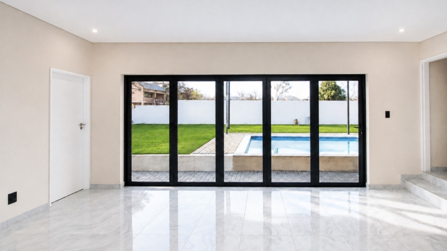 5 Bedroom Property for Sale in Meerhof North West